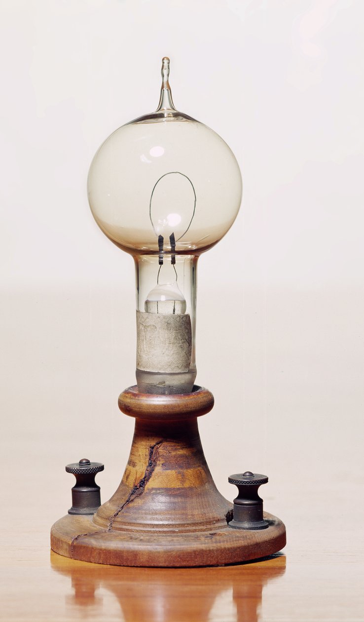 Sähköhehkulanka, 1879 (lasi ja puu) (katso myös 259550 & 260230) tekijältä Thomas Alva Edison