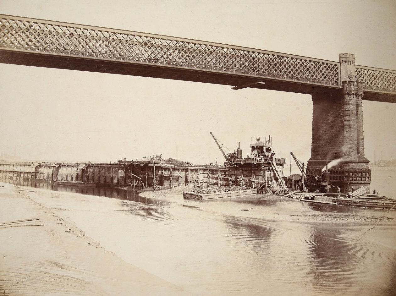 Runcorn Bridge tekee betoniseinää (seepiakuva) tekijältä Thomas Birtles
