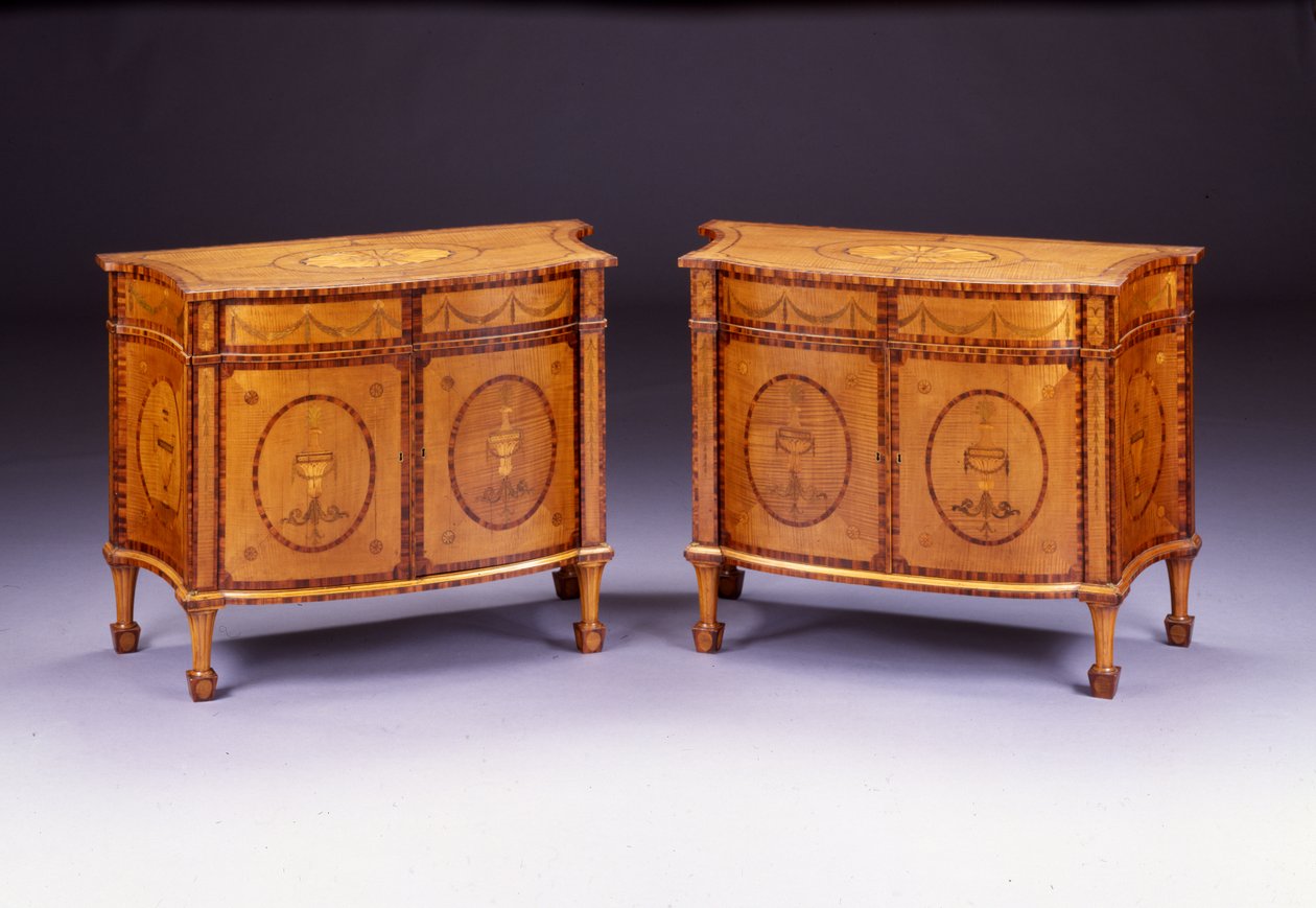 Yrjö III:n lipasto (harewood & kingwood) tekijältä Thomas Chippendale