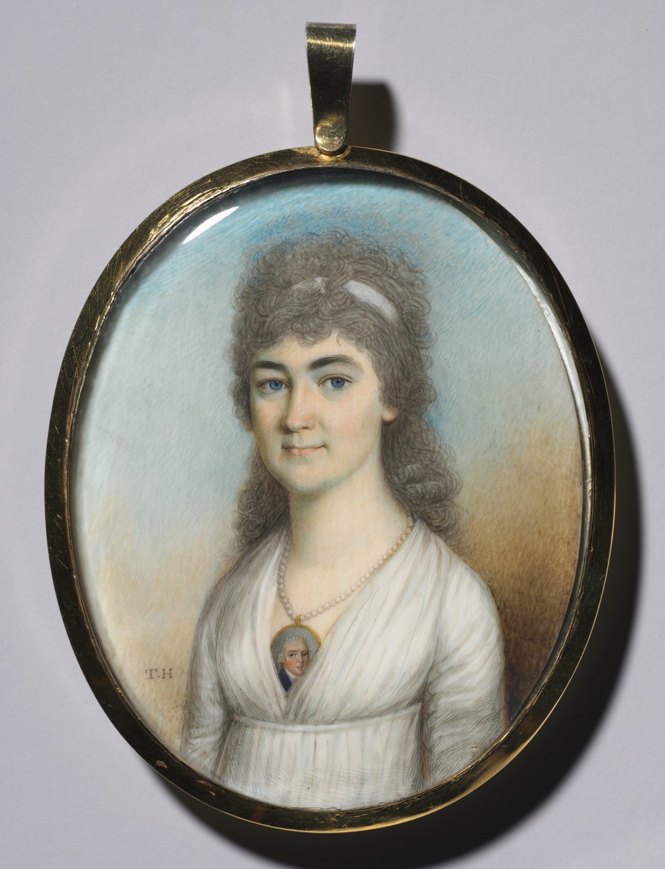 Pienoismallia pukeutuvan naisen muotokuva, c. 1780. tekijältä Thomas Hazlehurst