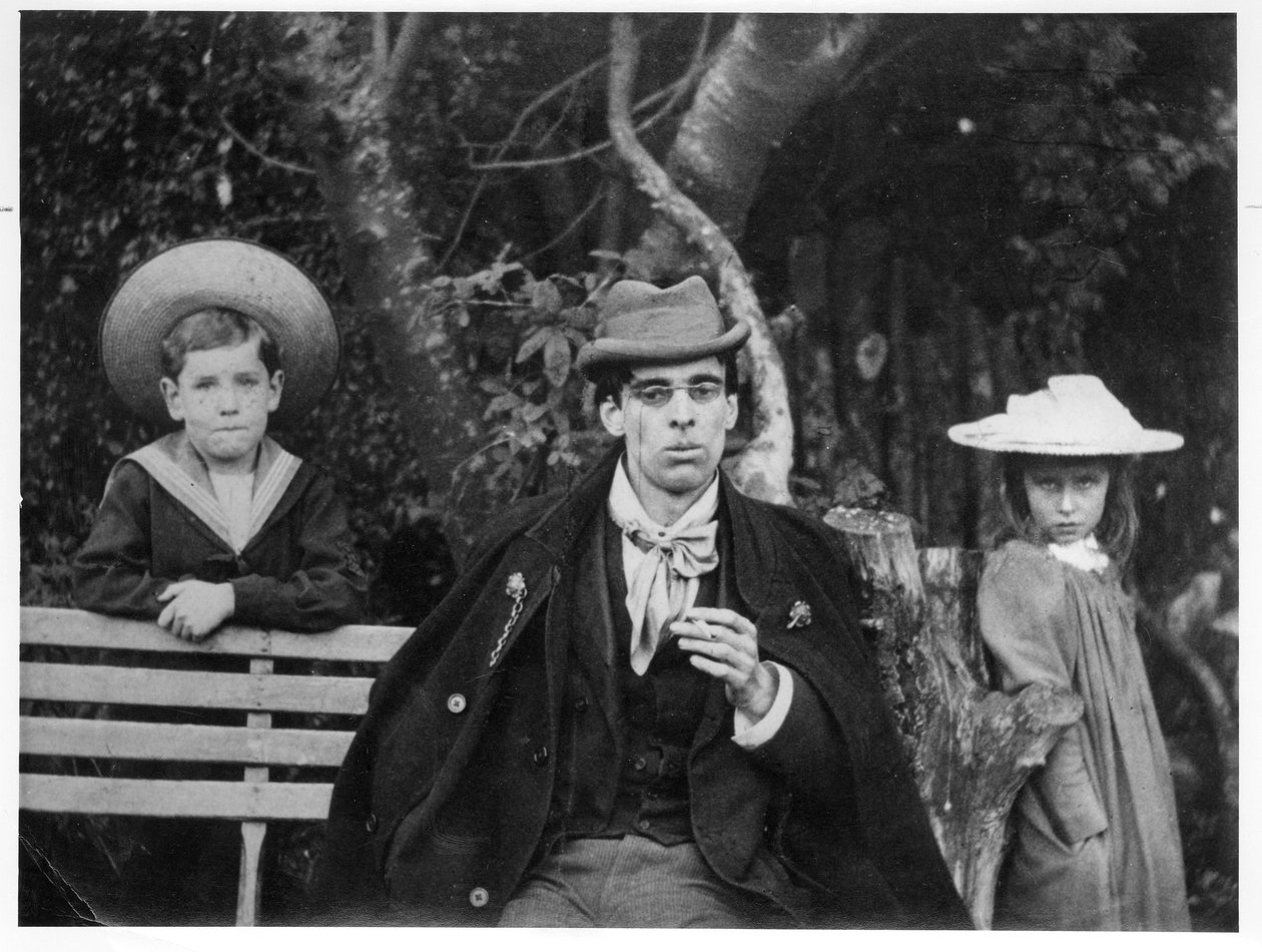 William Butler Yeats (1865-1939) Charles ja Thea Rollestonin kanssa, 1894 (bw kuva) tekijältä Thomas William Hazen Rolleston