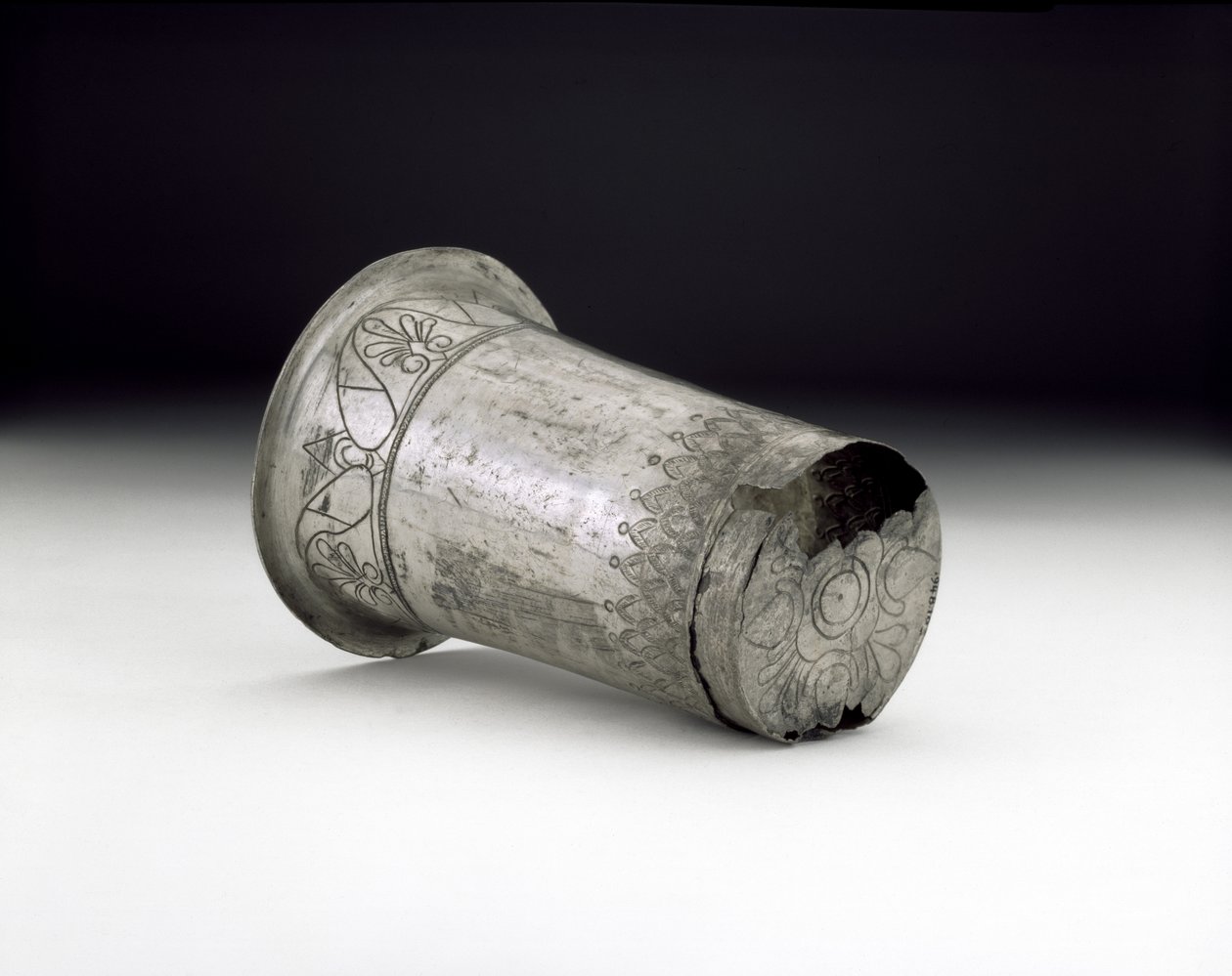 Dekantterilasi, löydetty Dalbokin haudasta, Bulgariasta (hopea) (katso 103328) tekijältä Thracian