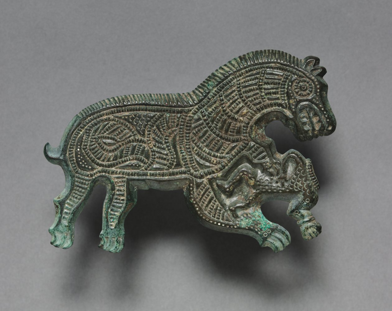 Susi hyökkää miestä vastaan, 400-300 eKr. (pronssi) tekijältä Thracian Thracian