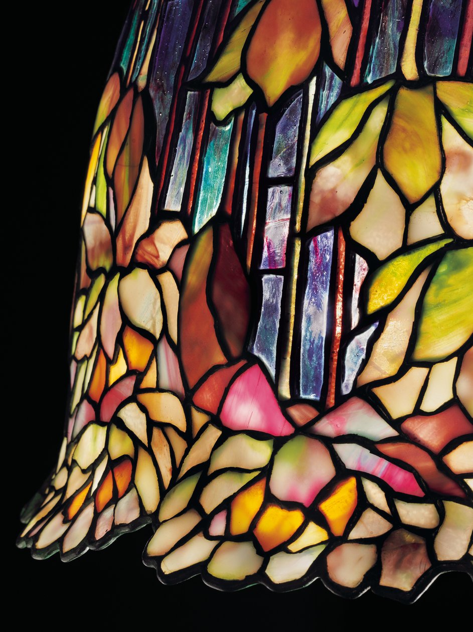 "Pond Lily" -pöytälamppu, n. 1903 tekijältä Tiffany Studios