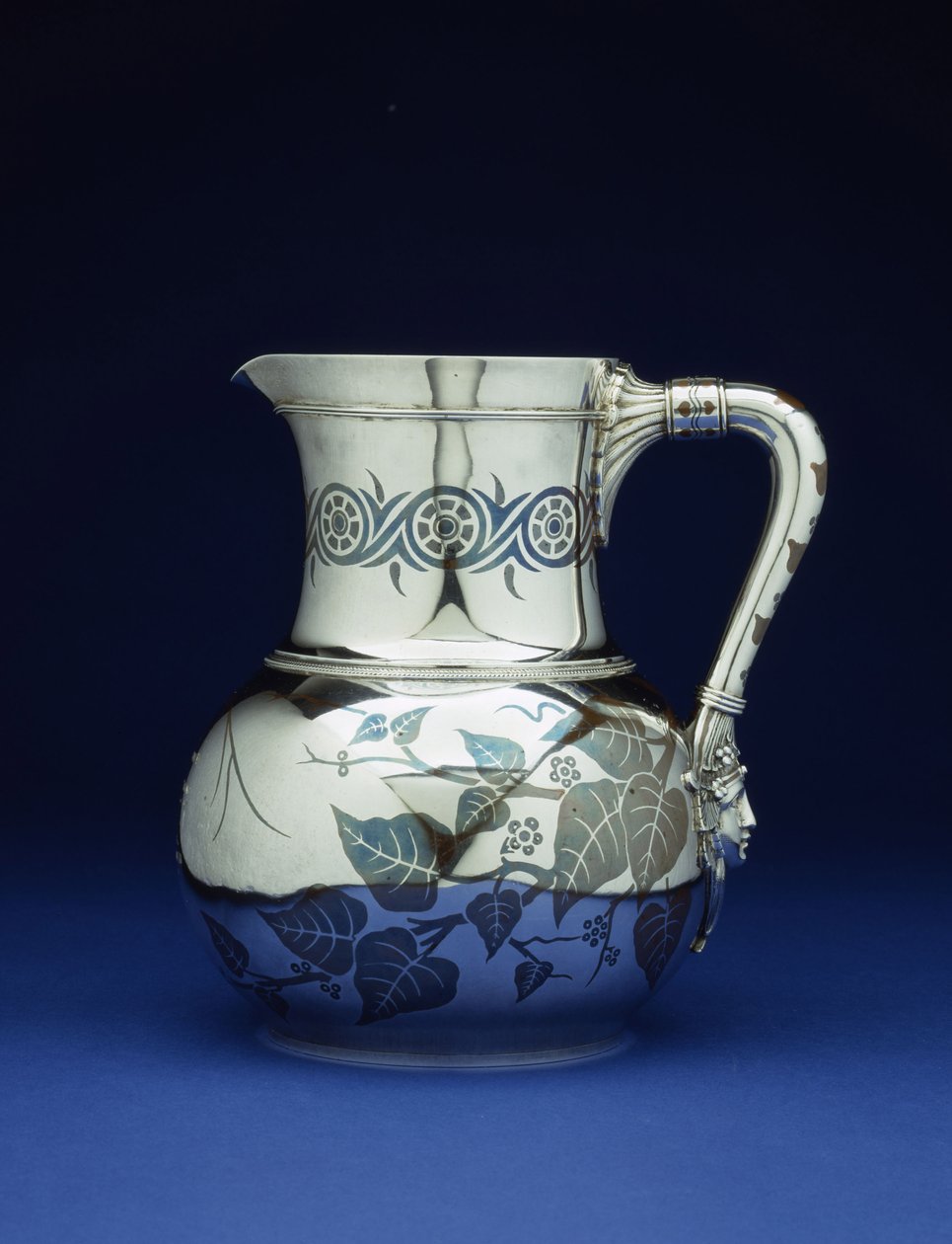Tiffany & Co:n New Yorkin sekametallikannu, n. 1877 tekijältä Tiffany and Company