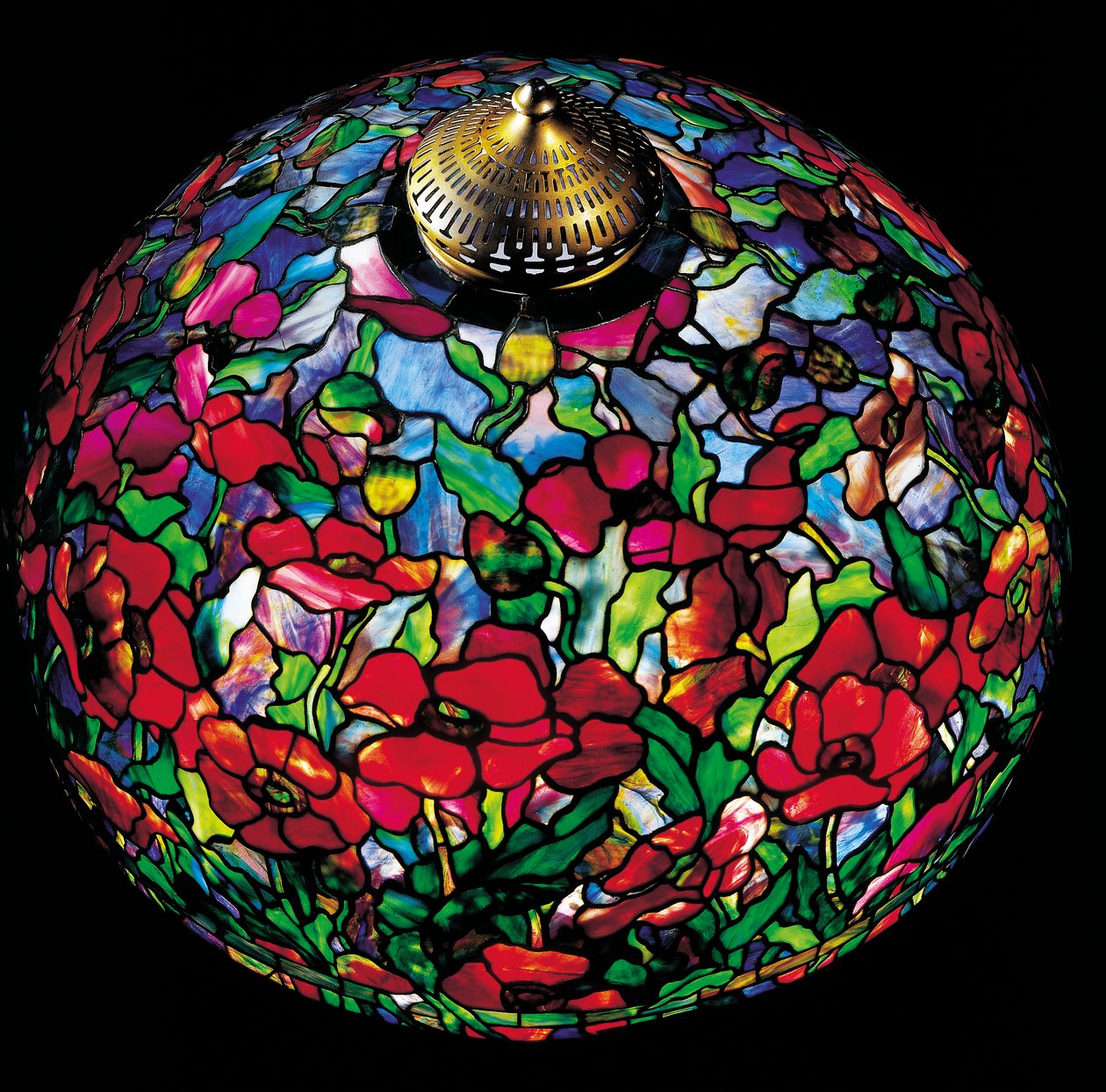 "Poppy"-lattiavalaisin, n. 1910 (lyijyä lasia ja kullattua pronssia) tekijältä Tiffany and Company