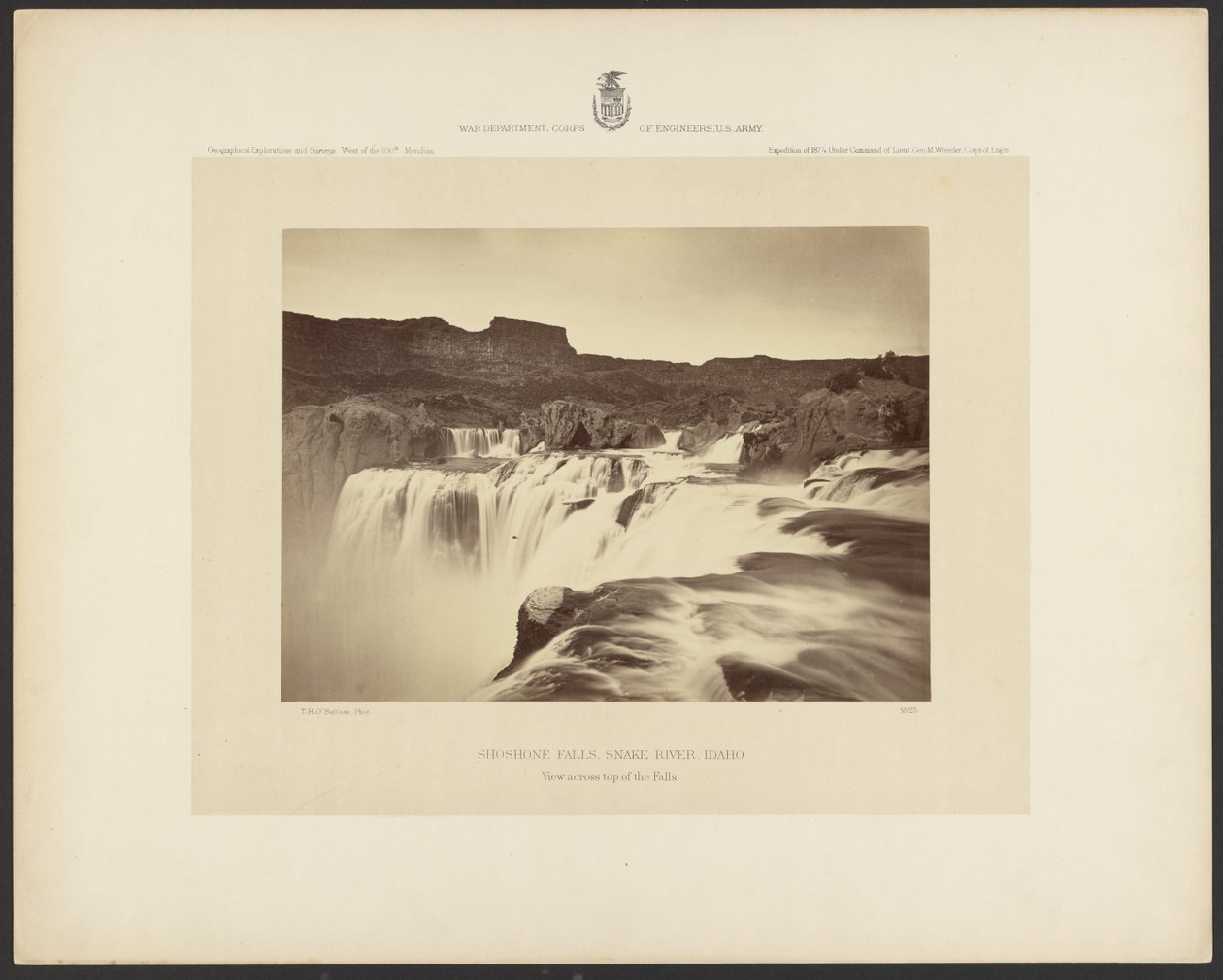 Shoshonen putoukset, Snake River, Idaho, näkymä putousten huipun ylitse tekijältä Timothy H. OSullivan