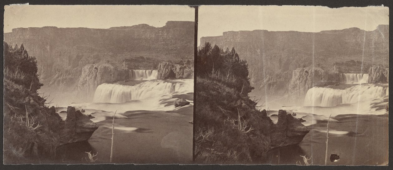 [Shosone-putoukset, Snake-joki, Idaho, näkymä keskipäivällä, vierekkäiset seinämät noin 1 000 jalkaa korkeat] tekijältä Timothy H. O