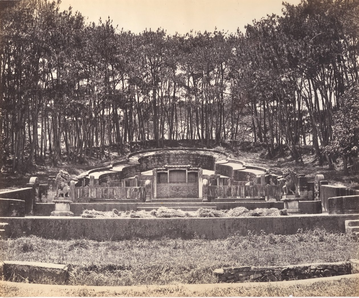 Tomba de mandarí a Foochow, ca. 1869. finlandès tekijältä Tung Hing.
