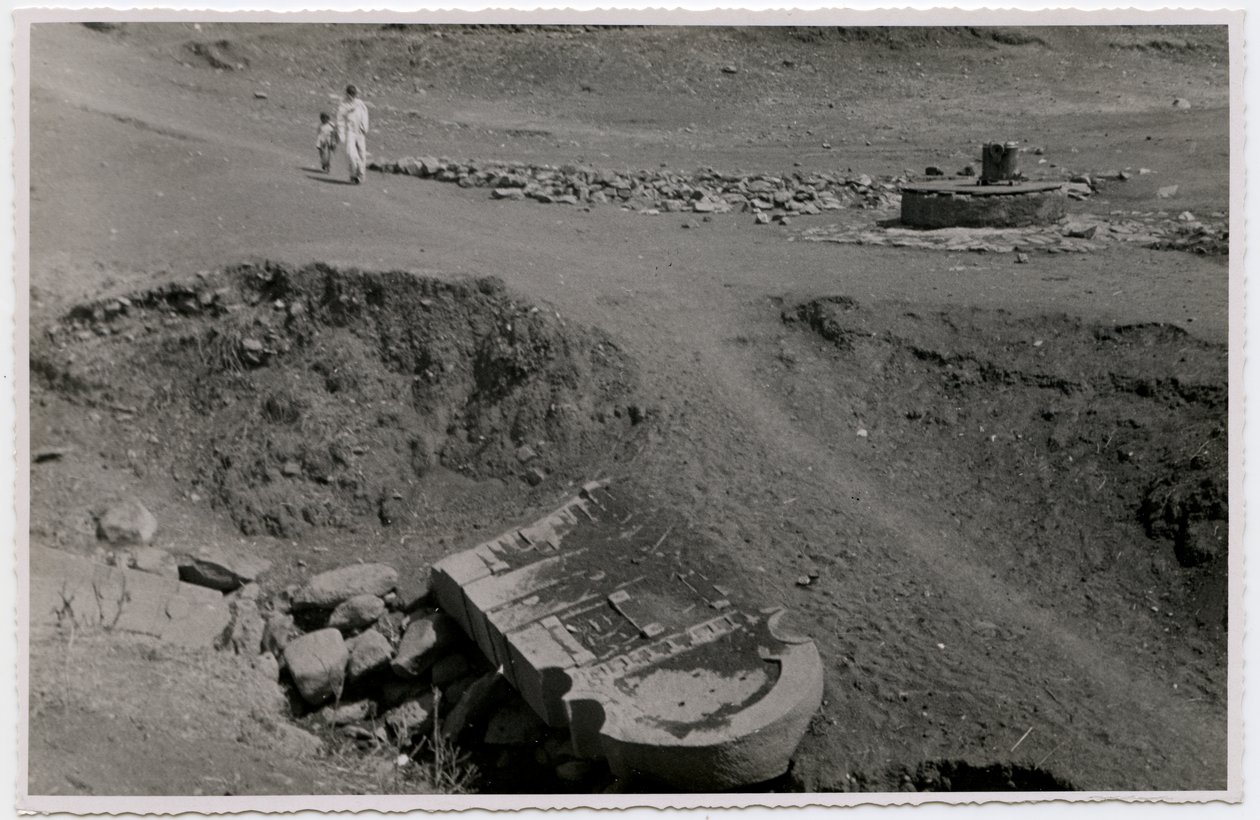 Pylvään katkelmia, Axum, Etiopia, valokuvaaja Ugo Monneret de Villard. tekijältä Ugo Monneret de Villard