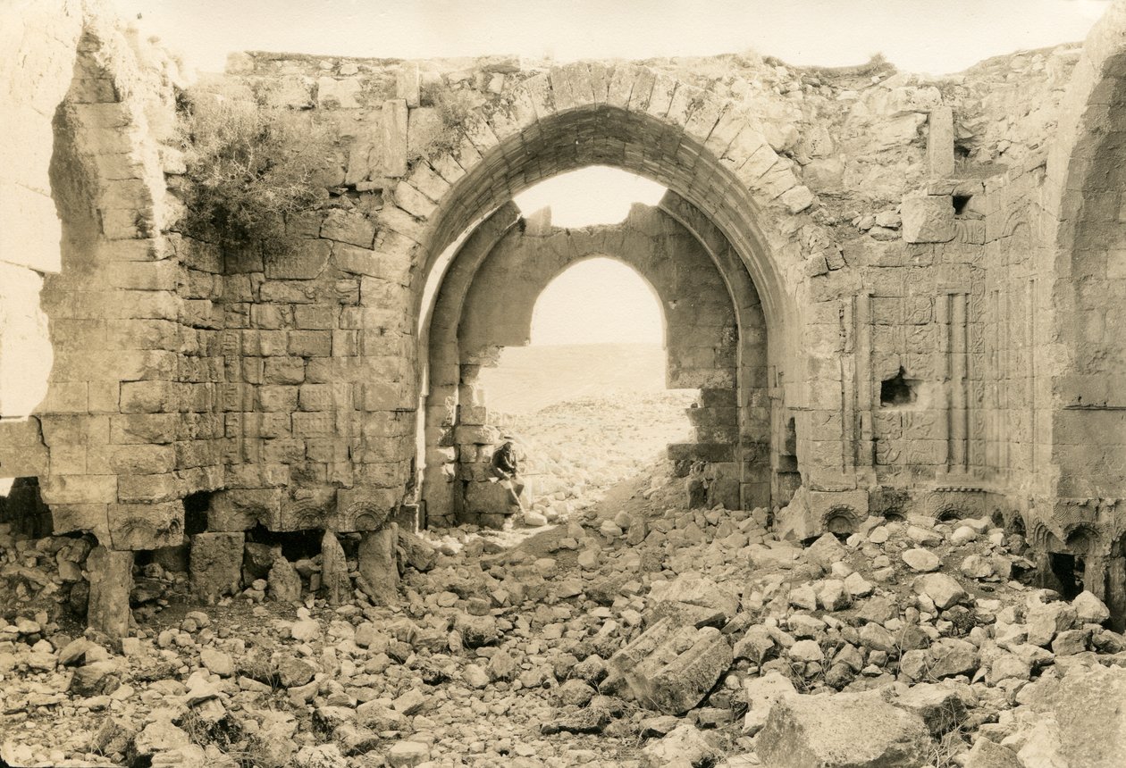 Bysanttilaisen basilikan sisätilat, Amman, Jordania, Ugo Monneret de Villardin valokuva, noin 1920. tekijältä Ugo Monneret de Villard