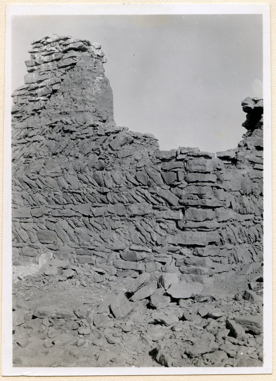Eteläisen kirkon rauniot, yksityiskohta tiilimuurauksesta, Sabagura, Egypti, valokuvaaja Ugo Monneret de Villard. tekijältä Ugo Monneret de Villard