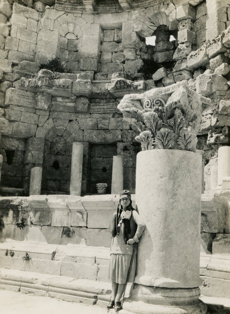 Nymfaeum, kreikkalais-roomalainen Gerasan kaupunki (nykyinen Jerash), Ugo Monneret de Villardin valokuva, n. 1930. tekijältä Ugo Monneret de Villard