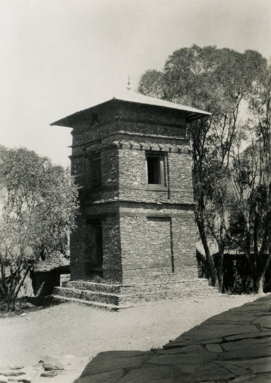Kaksikerroksinen neliön muotoinen rakennus, Axum, Etiopia, valokuvaaja Ugo Monneret de Villard. tekijältä Ugo Monneret de Villard