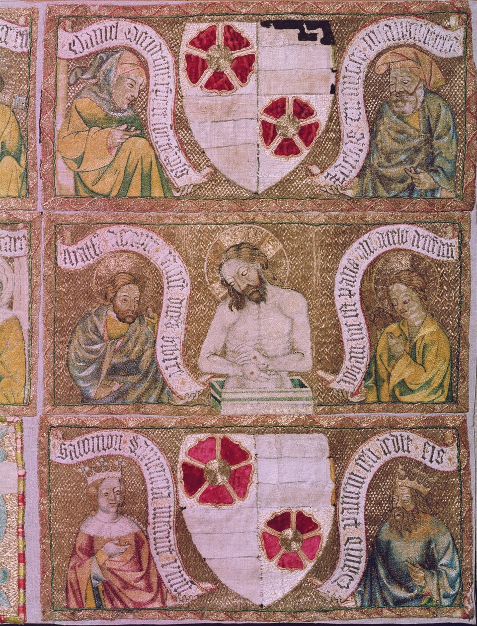 Kristus surujen miehenä Pyhän Matteuksen ja Pyhän Johanneksen kanssa Vanhan testamentin profeettojen ja kuninkaiden kanssa, yksityiskohta Trebonin alttarilta, Böömi, n. 1370-1380 (silkkihalkaistu tikki sohvan kullan taustalla tekijältä Unbekannt Unbekannt