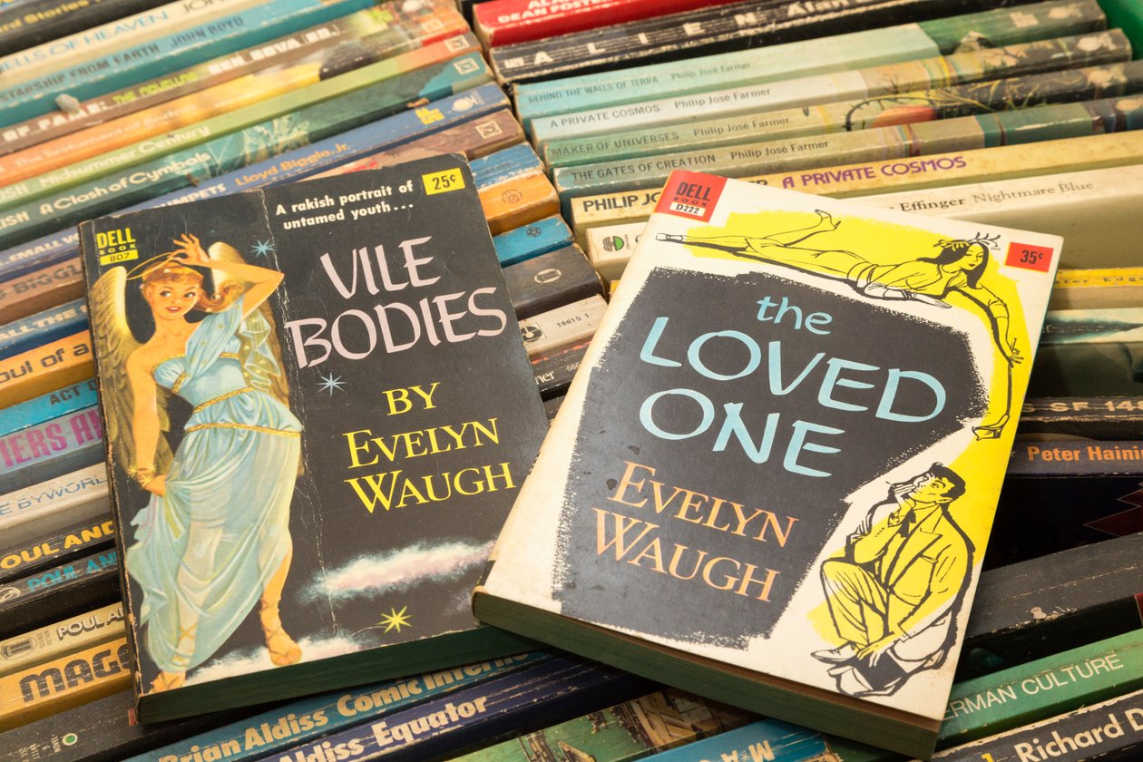 Varhaiset Evelyn Waughin pehmeäkantiset kannet. tekijältä Unbekannt Unbekannt