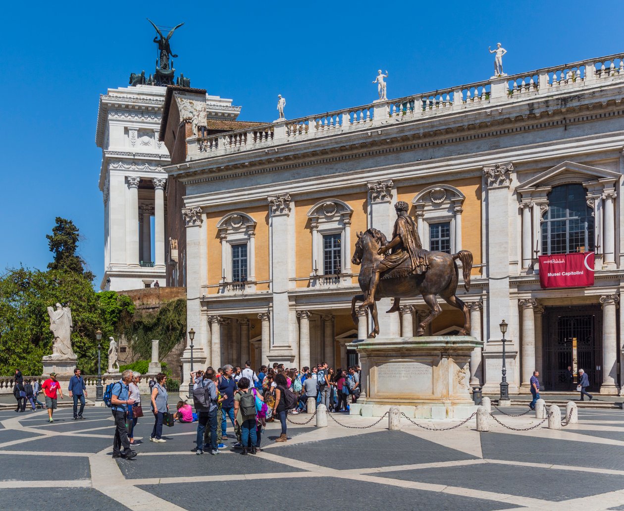 Rooma, Italia. Campidoglio-aukio. tekijältä Unbekannt Unbekannt