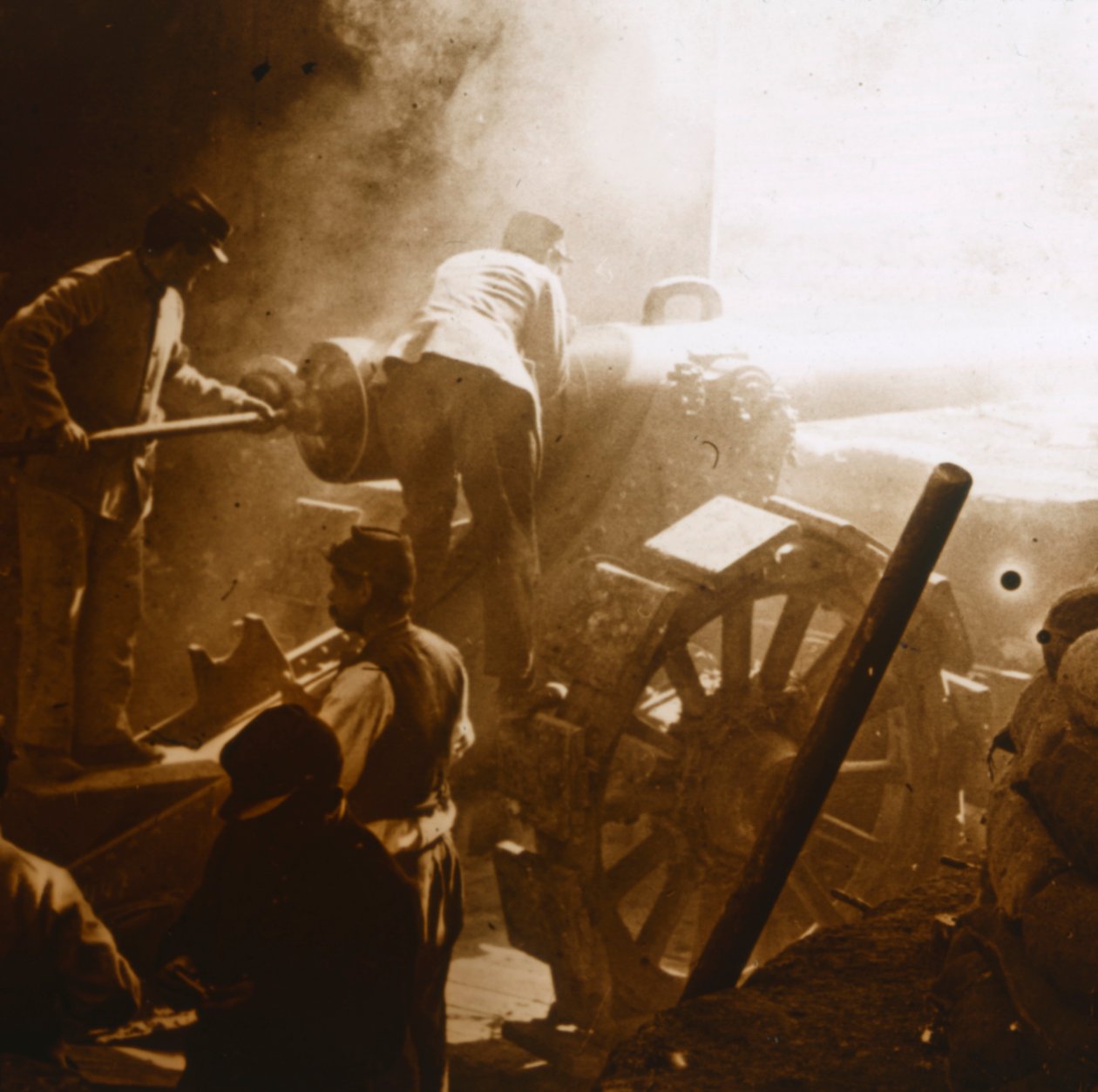155 tykki toiminnassa, Arras, Pohjois-Ranska, 1915 tekijältä Unbekannt