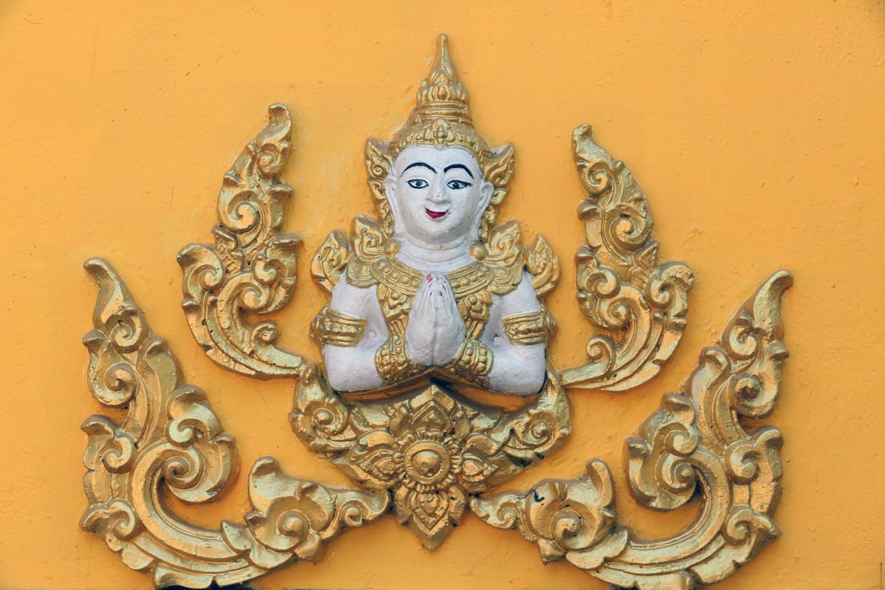 20151030, Vientiane, Laos : Wat Si Muang (Simuong) buddhalainen temppeli. Buddhalainen jumalatar tekijältä Unbekannt
