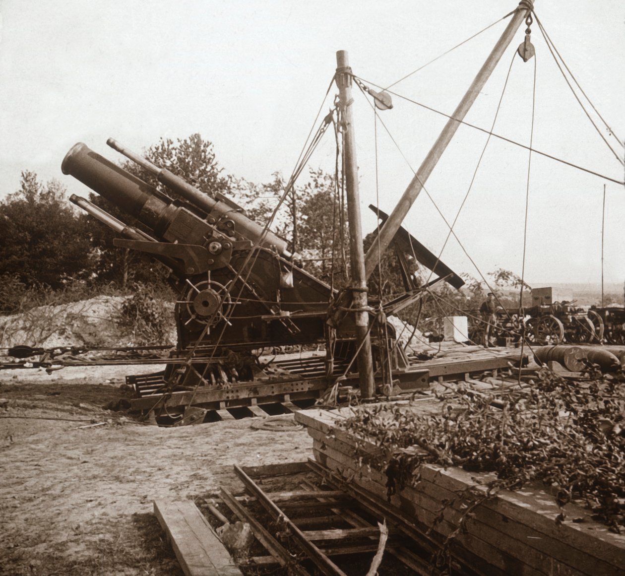 220 kranaatinheitin, Genicourt, Pohjois-Ranska, c1914-c1918 tekijältä Unbekannt