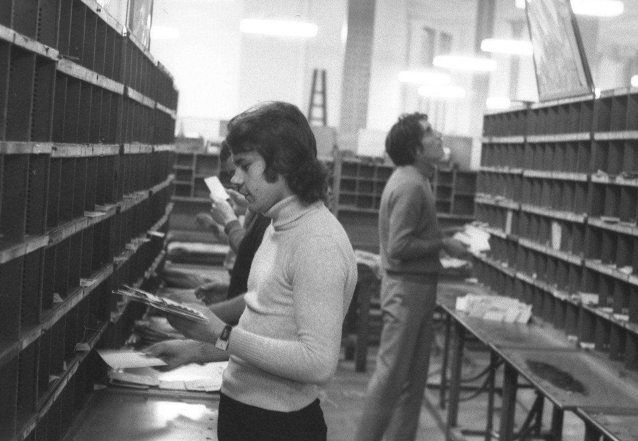 613 1 2a Postin lajittelukeskus rue du Louvre PTT Postitoimisto tammikuu 1971 tekijältä Unbekannt