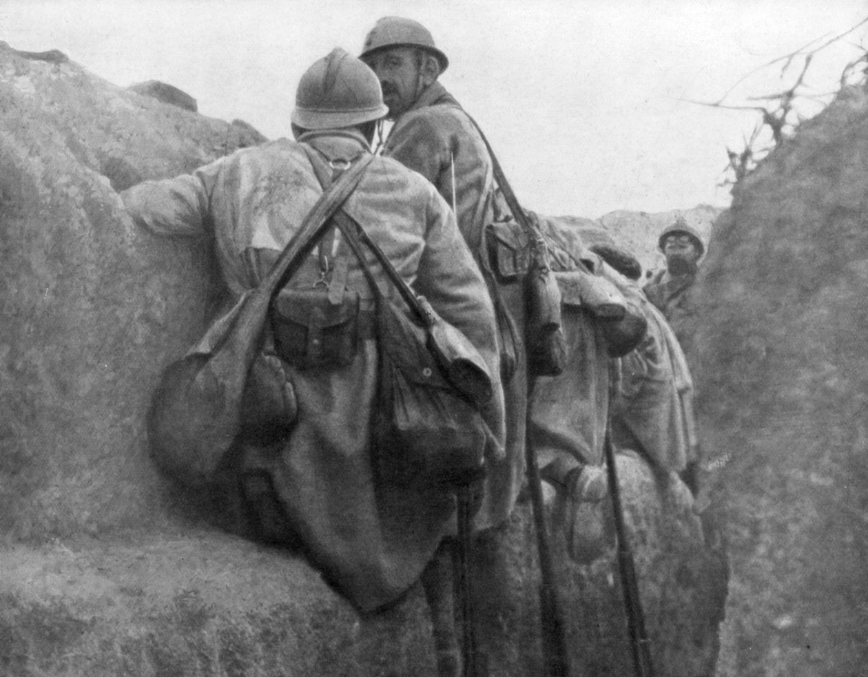 Ranskalainen juoksuhauta ennen hyökkäystä, 2. Champagnen taistelu, Ranska, 25. syyskuuta 1915 tekijältä Unbekannt