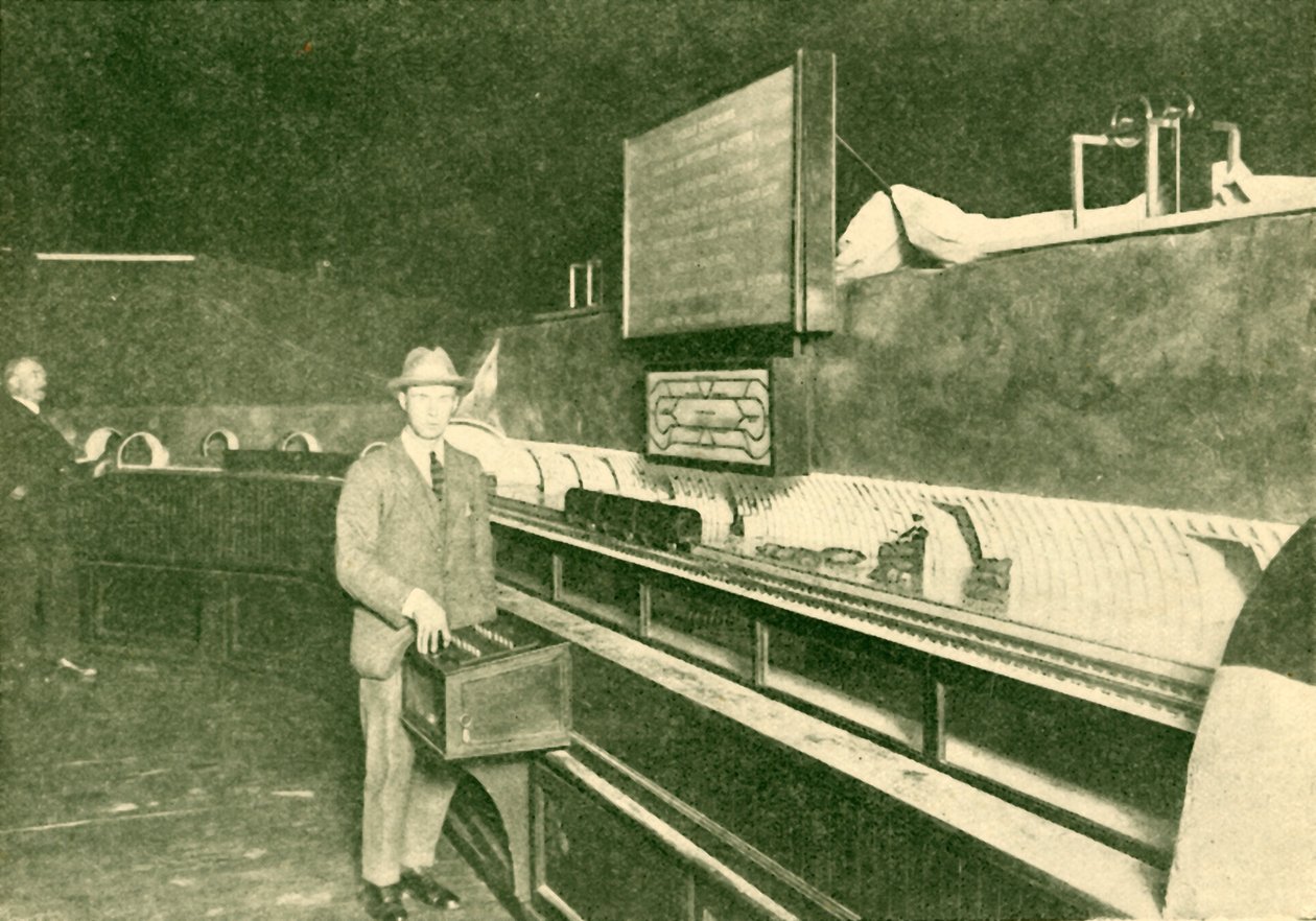 Malli postilaitoksen putkiratasta, 1930. tekijältä Unbekannt