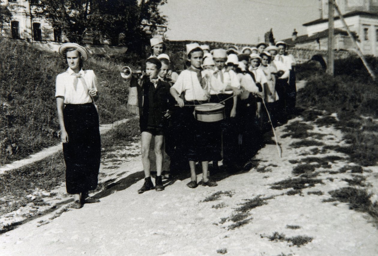 Pioneers-yksikkö All-Union Young Pioneer Camp Artekissa, Gurzufissa, Krimillä, Neuvostoliitossa, 1930-luku tekijältä Unbekannt