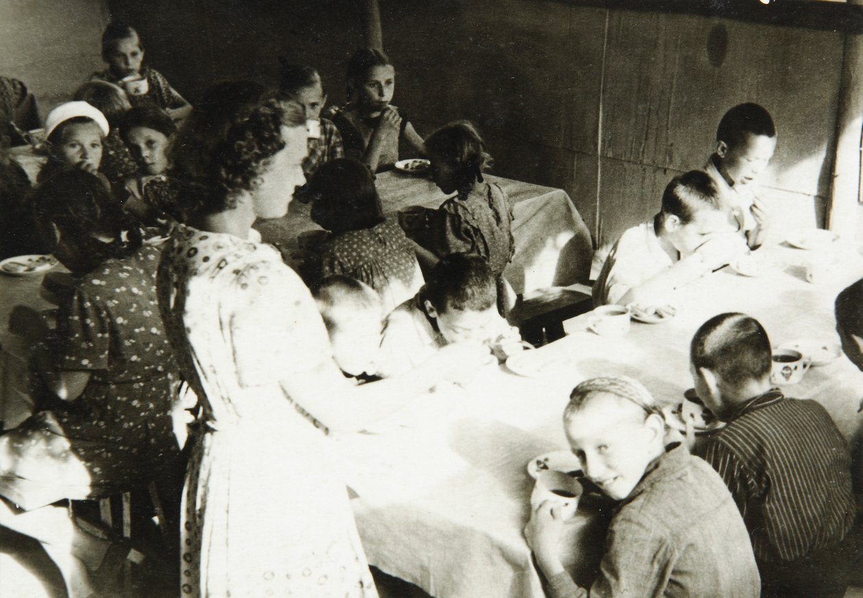 Nuorten pioneerien leirin ruokala, Neuvostoliitto, 1930-luku tekijältä Unbekannt