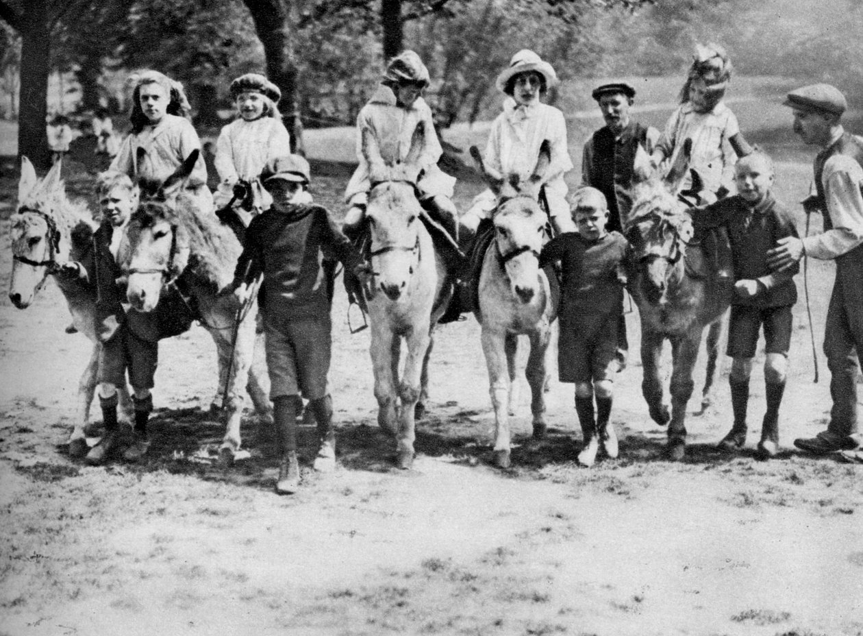 Aasin ratsastus pyhäpäivänä Hampstead Heathissä, Lontoossa, 1926-1927 tekijältä Unbekannt