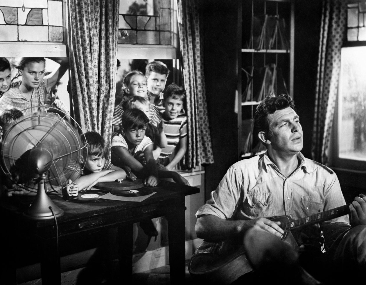 Kasvot joukossa, ohjaaja Elia Kazan tekijältä Unbekannt