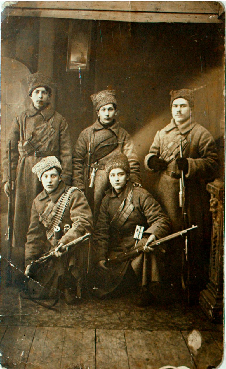 Ryhmä puna-armeijan sotilaita ennen lähtöä rintamalle, Petrograd, Venäjä, 1918 tekijältä Unbekannt