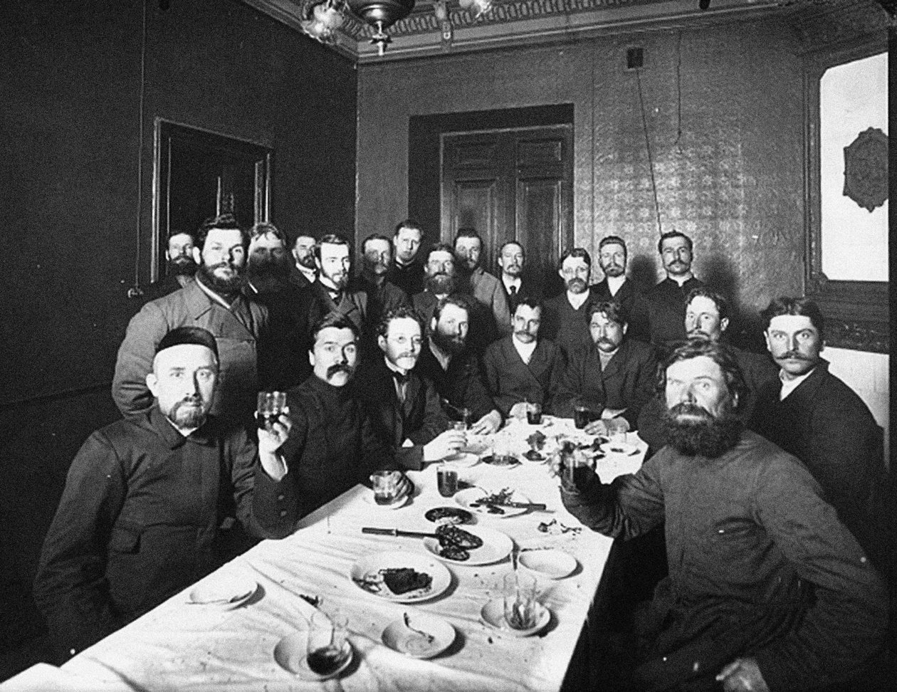 Ryhmä toisen duuman kansanedustajia, 1907 tekijältä Unbekannt