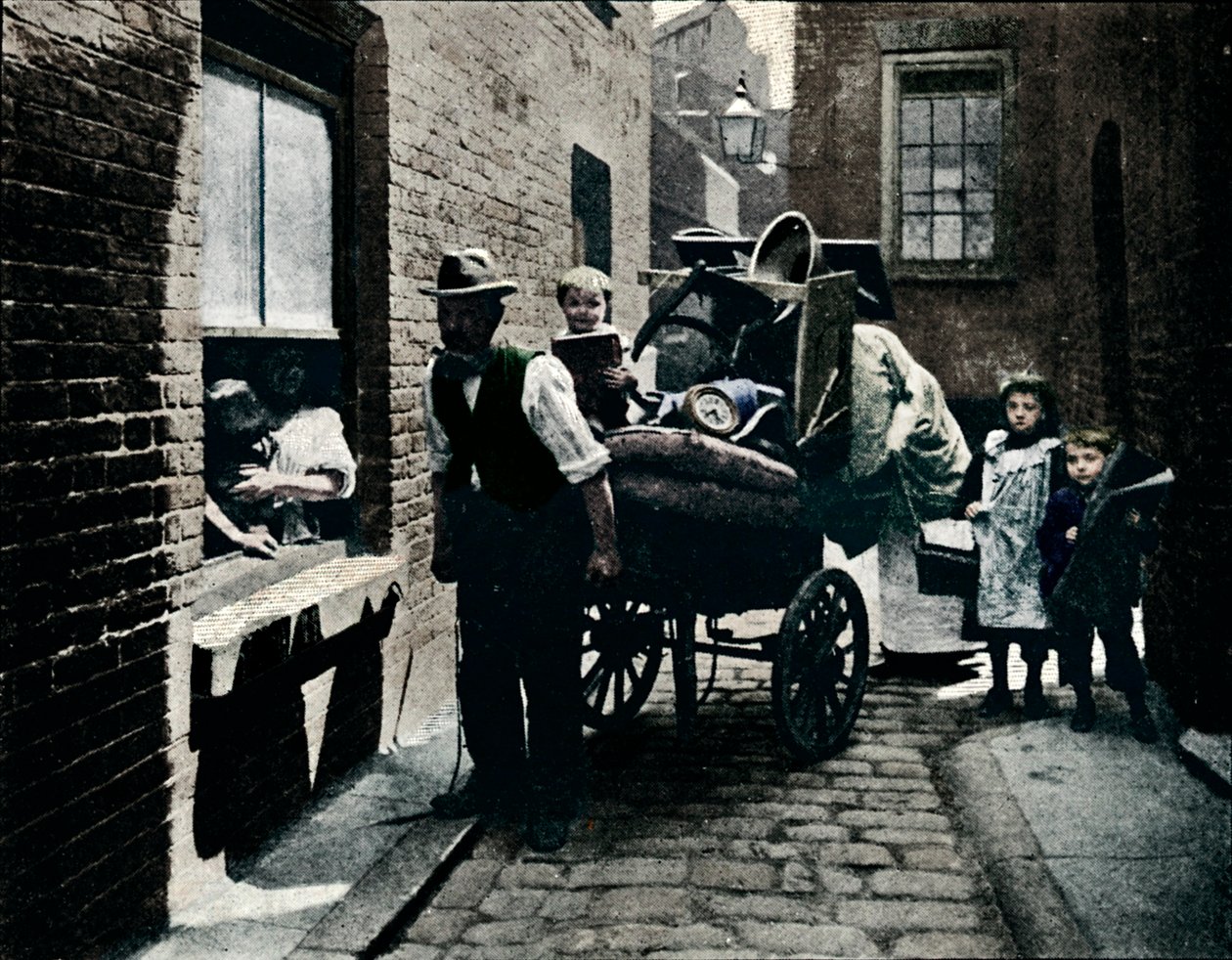 Muutto Slumopoliksessa, Lontoossa, 1901 1901 tekijältä Unbekannt