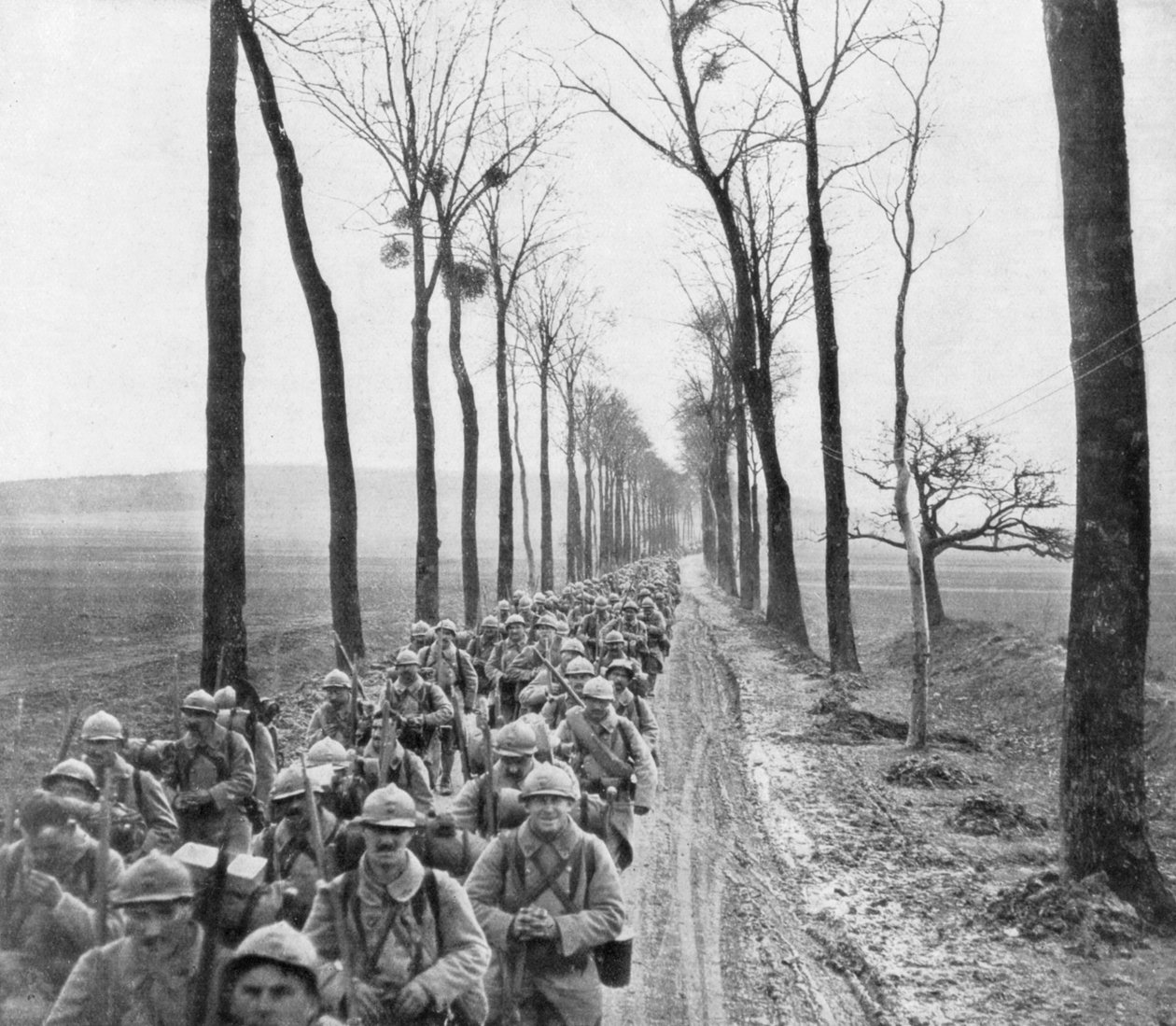 Ranskan jalkaväkirykmentti rintamalle, Ranska, 30. maaliskuuta 1918 tekijältä Unbekannt