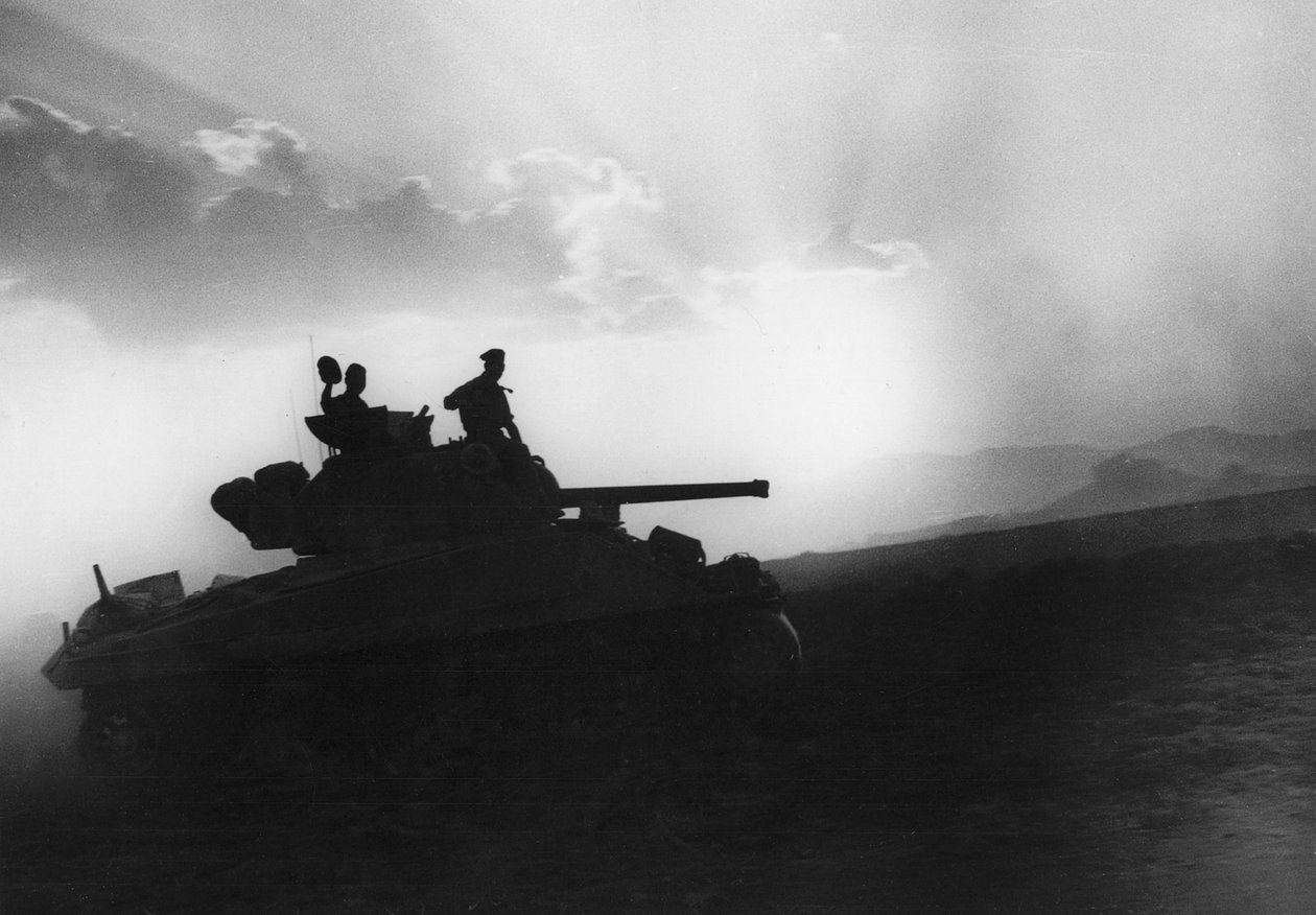 Panssarilentue matkalla Rammaccaan, Sisiliaan, 10. heinäkuuta 1943 tekijältä Unbekannt