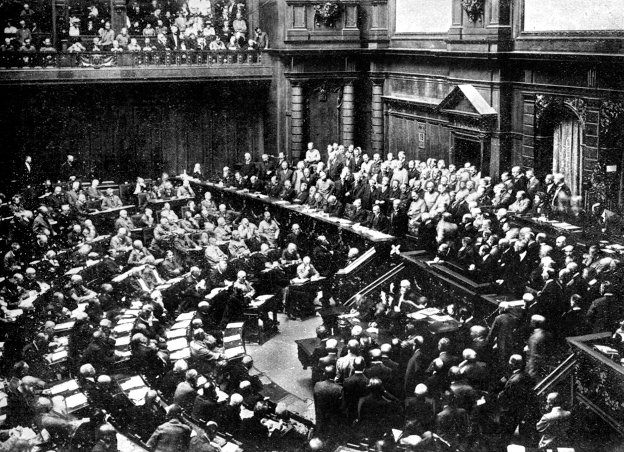 Tyypillinen Reichstagin istunto, Saksan tasavallan parlamentti, 1926 tekijältä Unbekannt