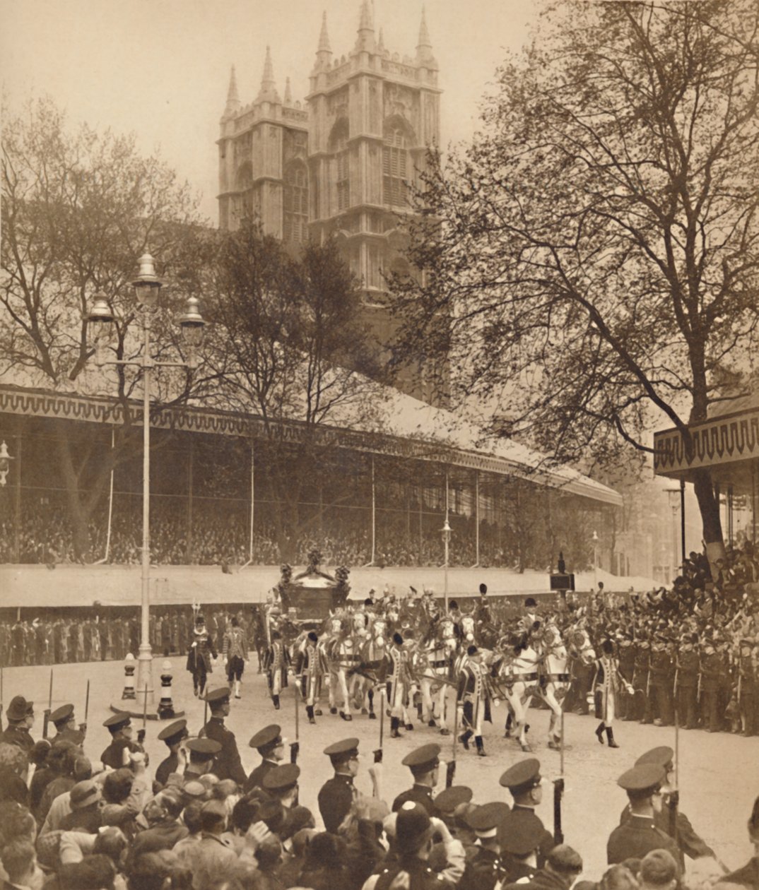 Tuhansien ylistämä Westminsterissä, 12. toukokuuta 1937 tekijältä Unbekannt