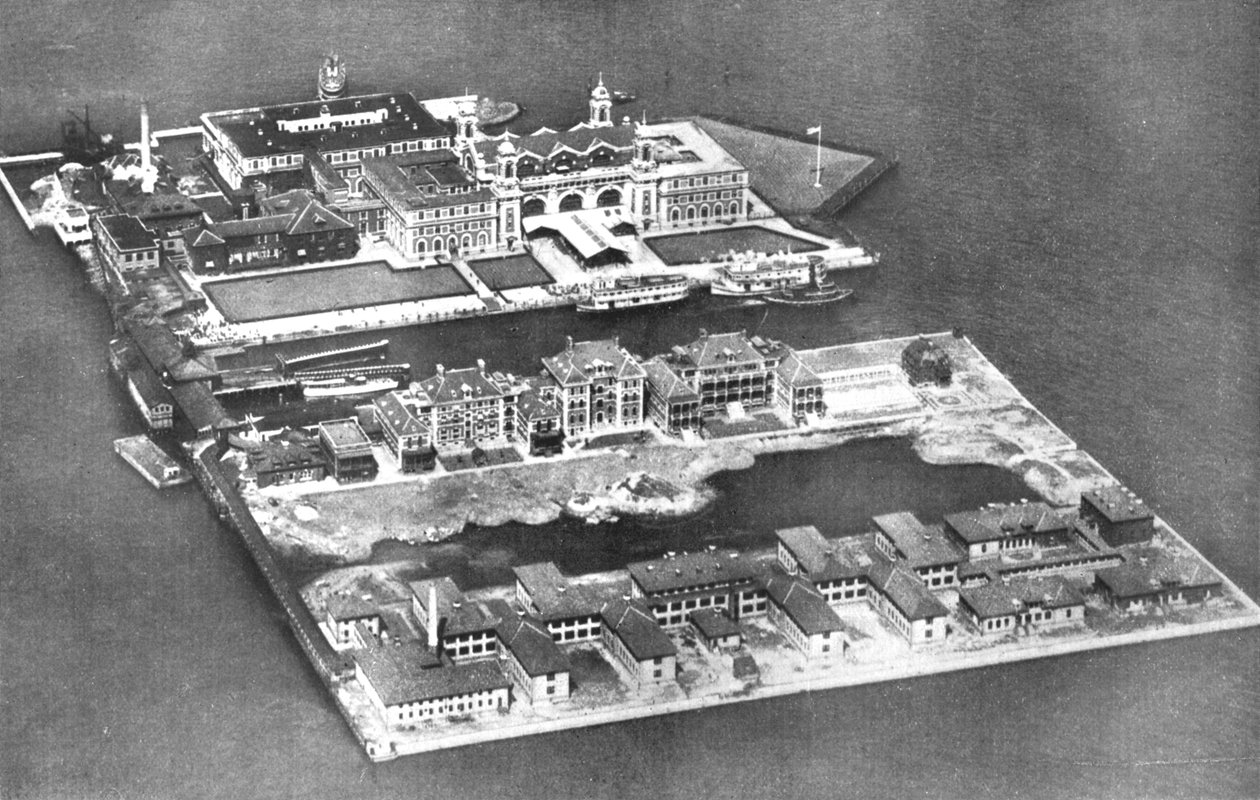 Ilmakuva Ellis Islandin maahanmuuttoasemalta, New York, USA, 1926 tekijältä Unbekannt