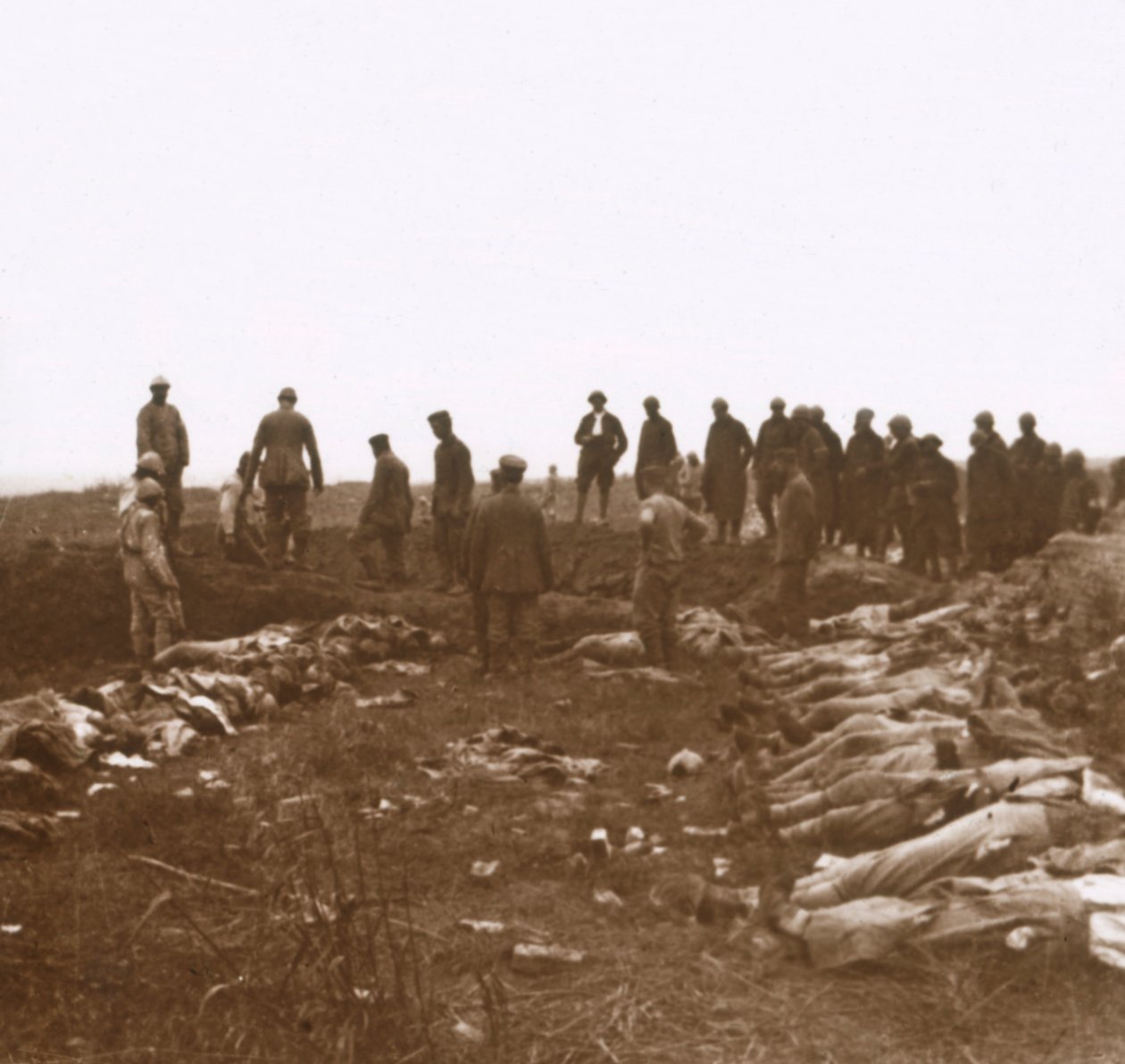Hyökkäyksen jälkeen Dompierre, Pohjois-Ranska, c1914-c1918 tekijältä Unbekannt