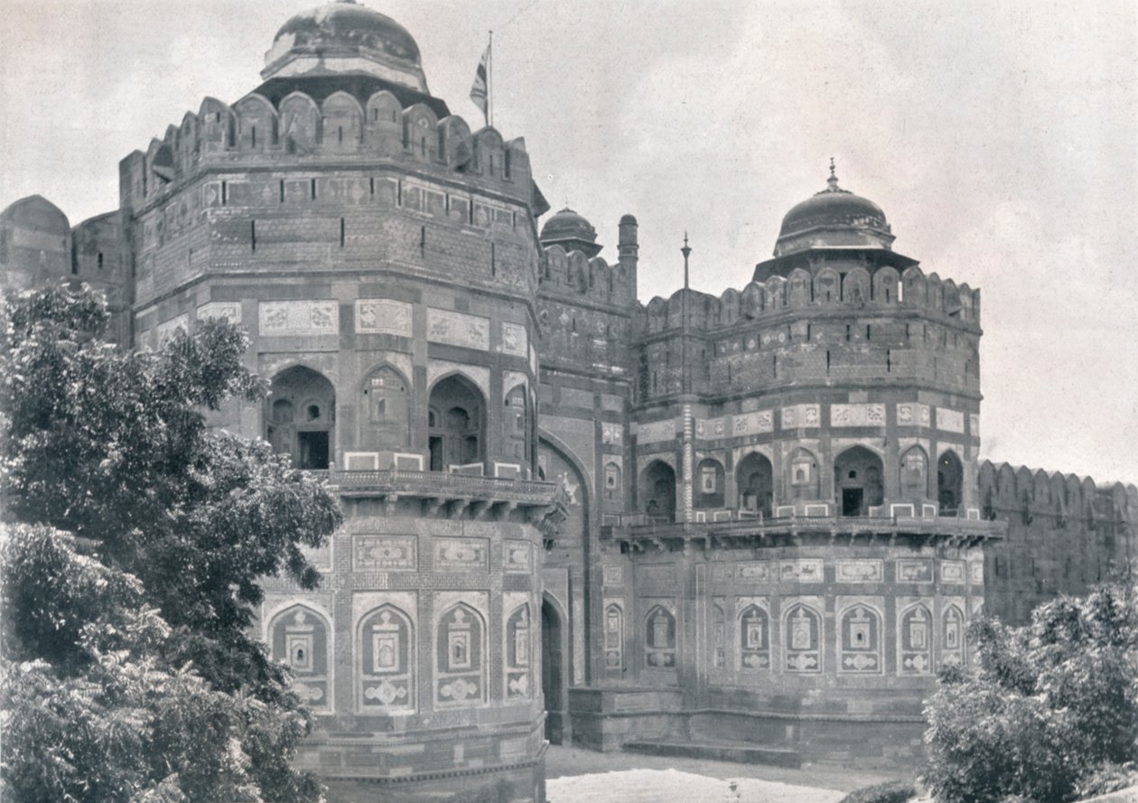 Agra. Delhin linnoituksen portti, vuodelta 1910. tekijältä Unbekannt
