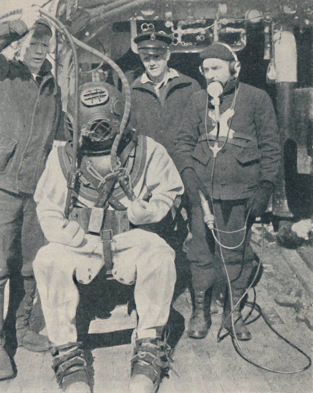 American Naval Diver käyttää kolmisormeisia vedenpitäviä kumihanskoja, 1937 tekijältä Unbekannt