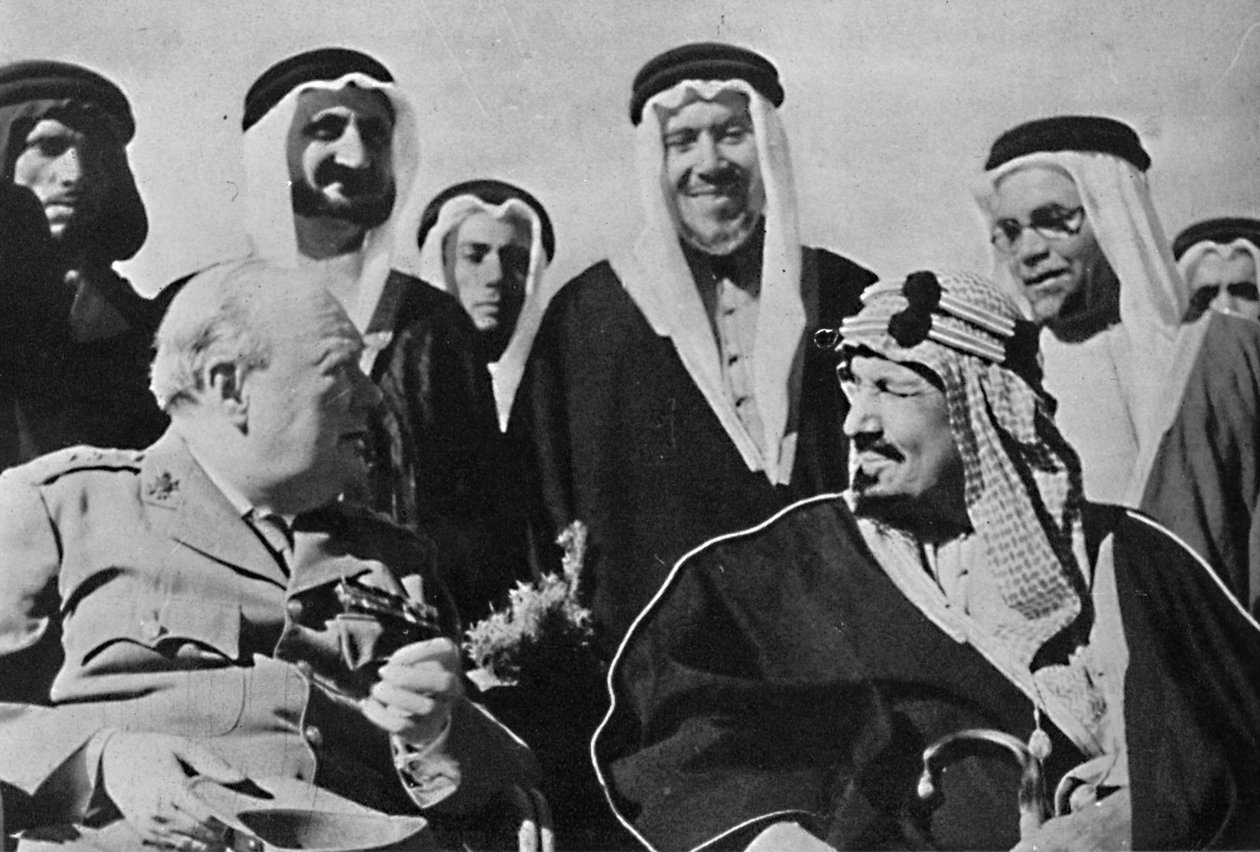 Muiden Lähi-idän hallitsijoiden joukossa Saudi-Arabian kuningas Ibn Saud, 1945 tekijältä Unbekannt