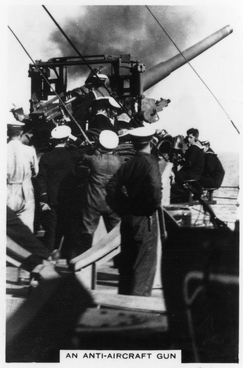 Ilmatorjuntatykki HMS Nelsonissa, 1937 tekijältä Unbekannt