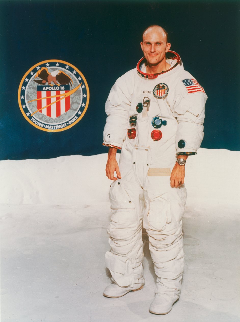 Apollo 16:n astronautti Thomas Mattingly avaruuspuvussa, 1971 tekijältä Unbekannt