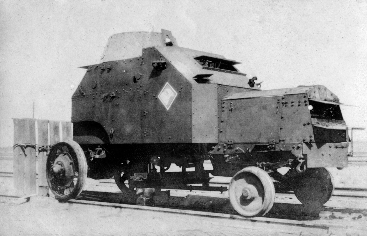 Panssaroitu auto kiskoilla, Bagdad, Irak, 1917-1919 tekijältä Unbekannt