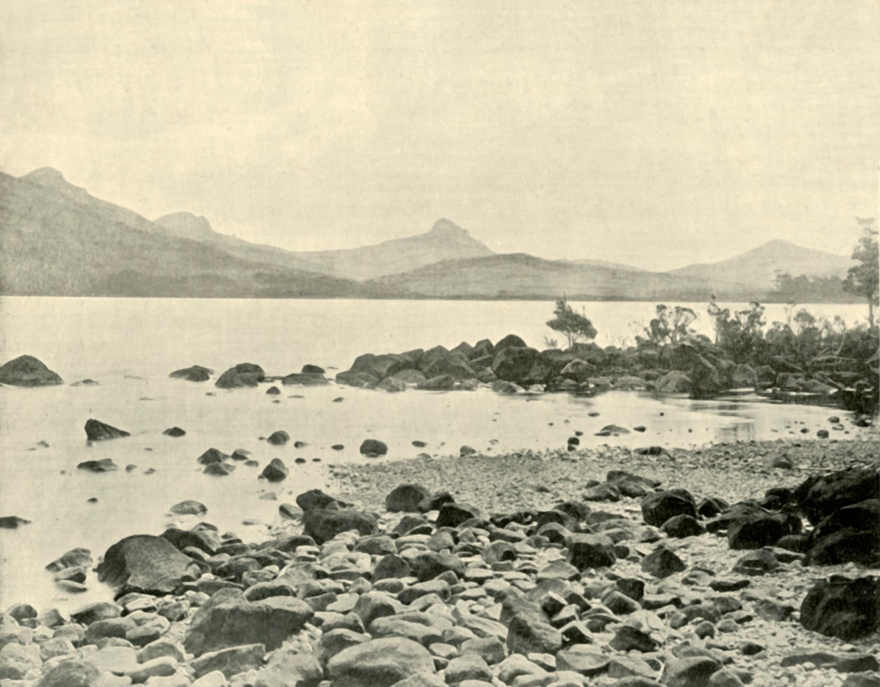 Lake St. Clair, 1901. tekijältä Unbekannt