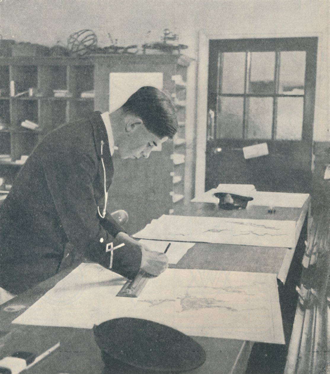 Royal Naval Collegessa, Dartmouthissa, 1936 tekijältä Unbekannt