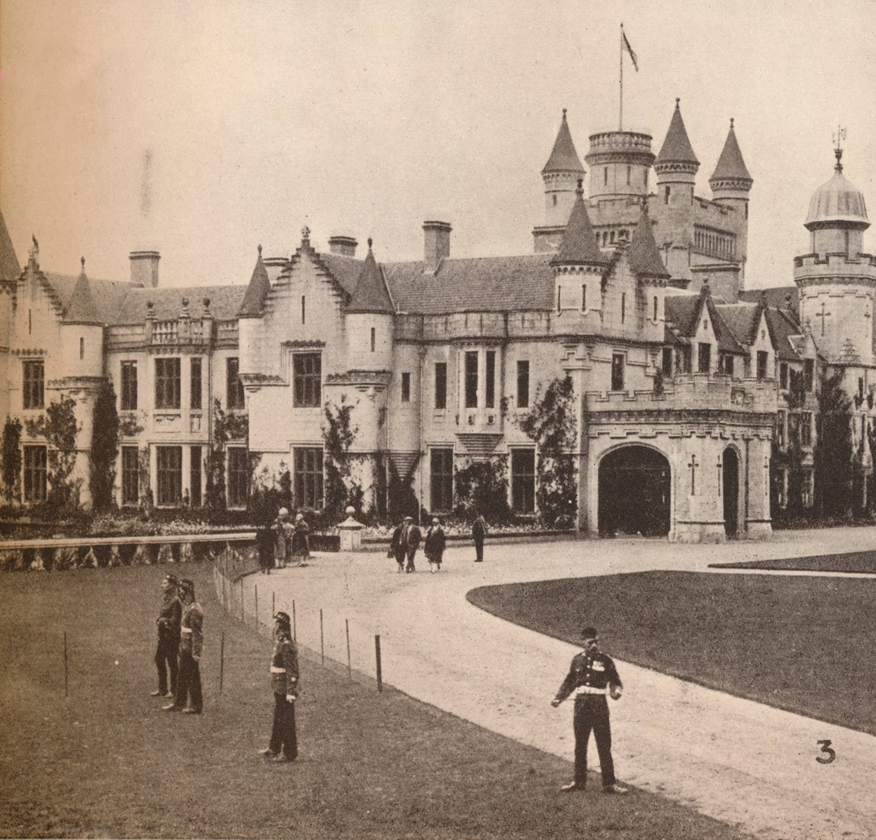 Balmoral Castle, Their Majesties Highland Home, c1916, 1935 tekijältä Unbekannt