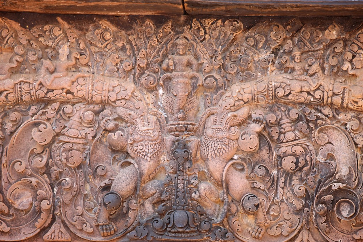Banteay Srei -temppeli Angkorissa Kambodžassa. Taidokkaasti veistetty. Siem Reap Kambodža tekijältä Unbekannt
